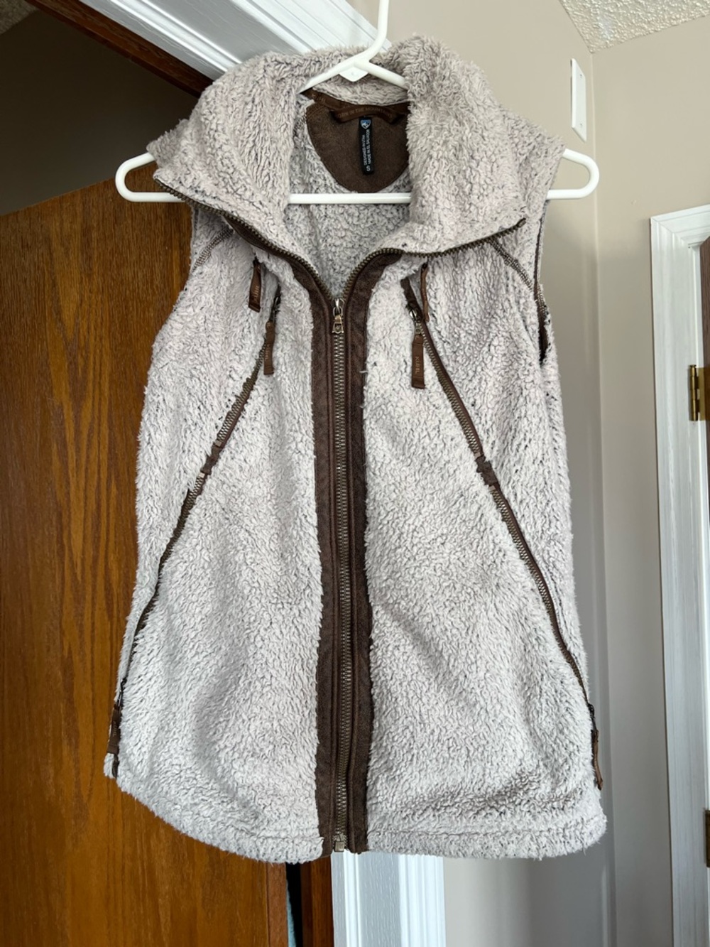 Kuhl Sherpa Flight Vest with Brown Trim